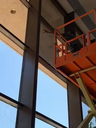 Installer on a lift